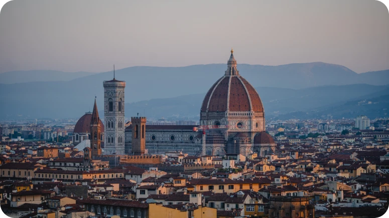 Vista bonita do horizonte com prédios em Florença, Itália